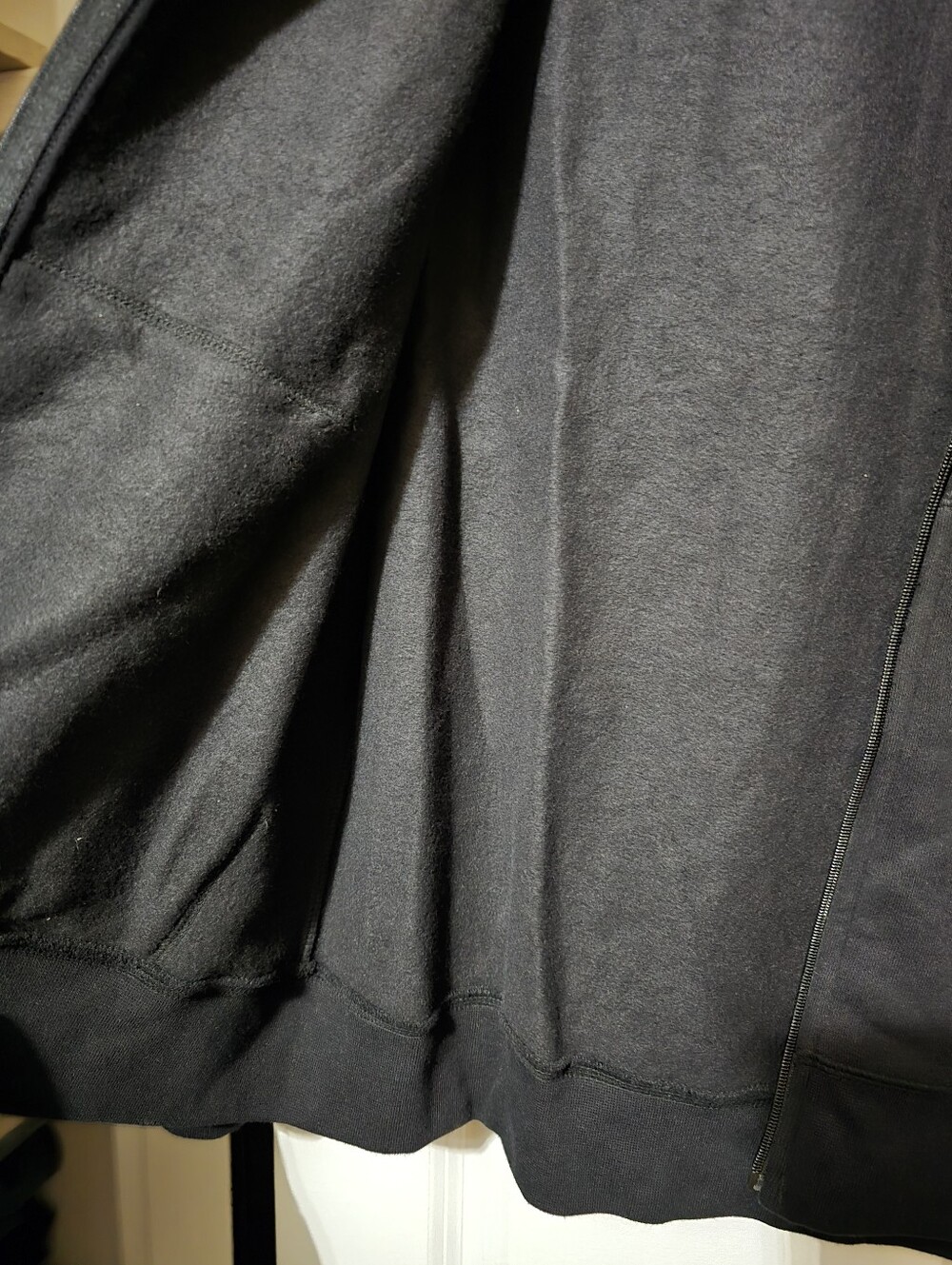 Fila Men's Black Full-Zip Up Hooded Sweatshirt w Small Embroidered Logo - Medium - Picture 8 of 9